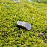 Collana artigianale con ciondolo “Ascia”