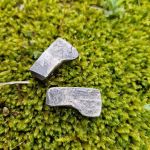 Collana artigianale con ciondolo “Ascia”